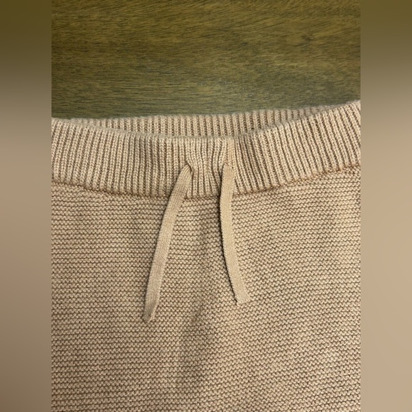 Carter’s Baby Cardigan Sweater And Pants Sz 6 Months Beige (0239) - Picture 8 of 9